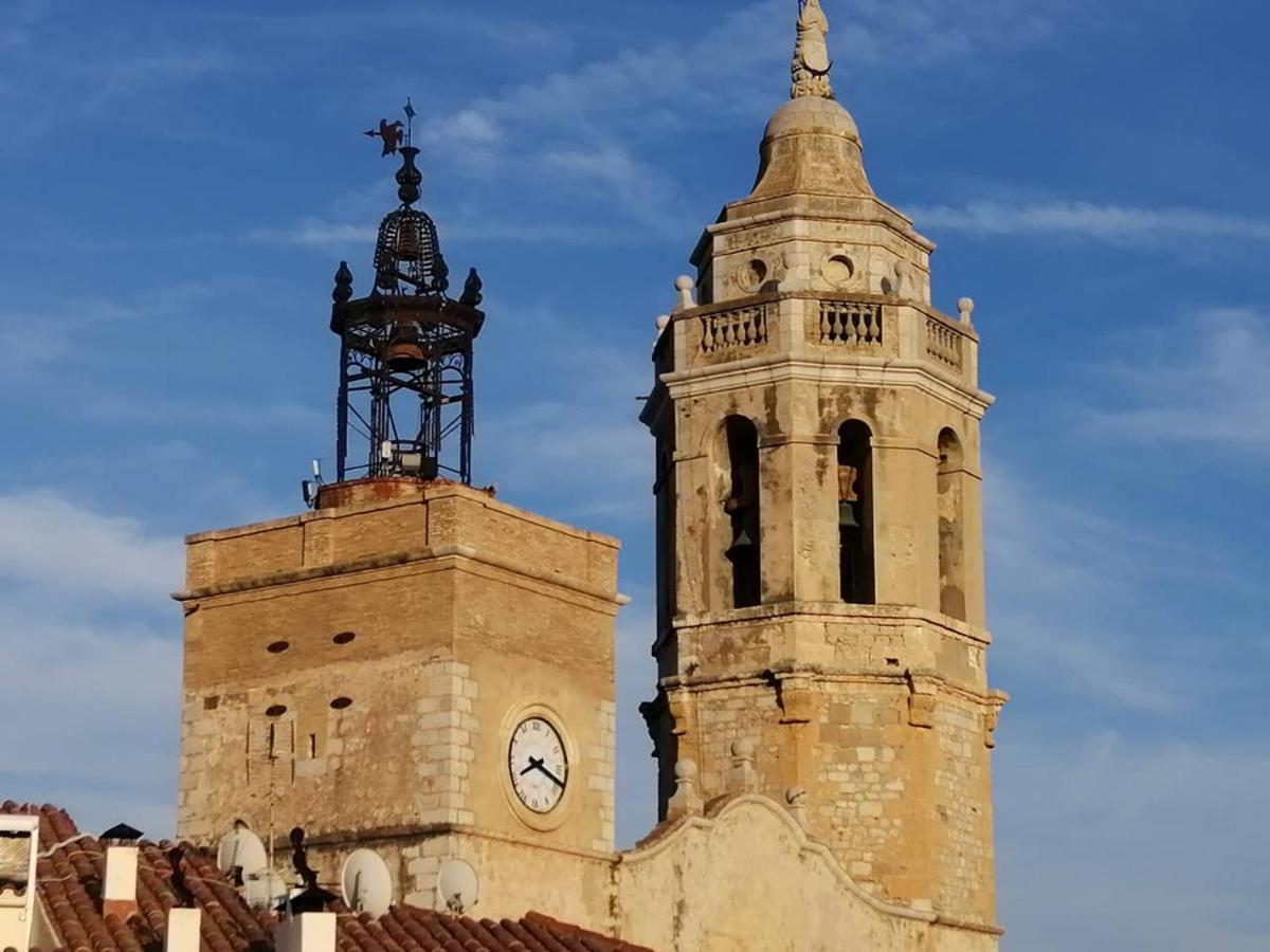 Atico Con Fantasticas Vistas Al Mar Y La Iglesia Appartement Sitges Buitenkant foto