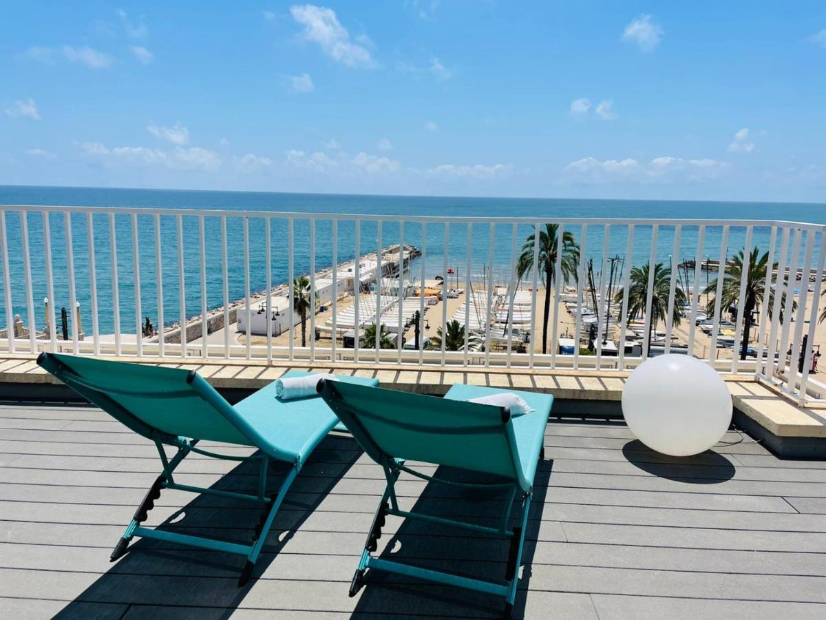 Atico Con Fantasticas Vistas Al Mar Y La Iglesia Appartement Sitges Kamer foto